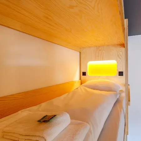 Hostel Djh Moun10 - Youth - Membership Required!