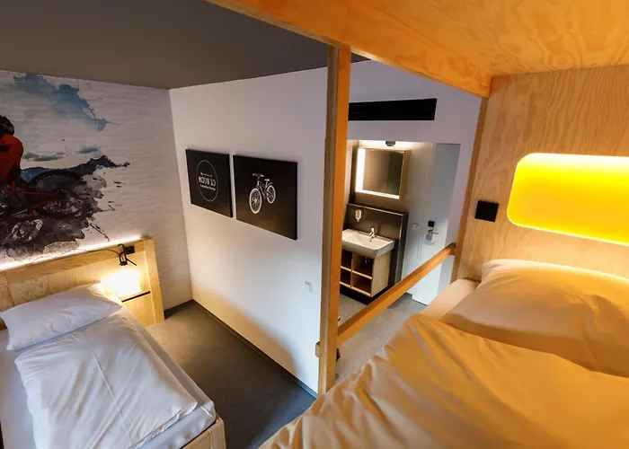 Hostel Djh Moun10 - Youth - Membership Required! *